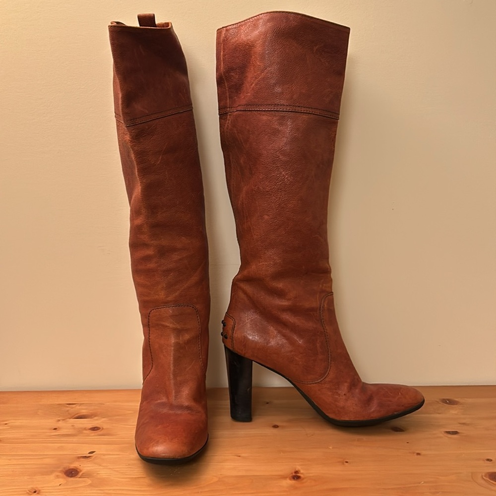 Tods heeled boots. Awesome condition